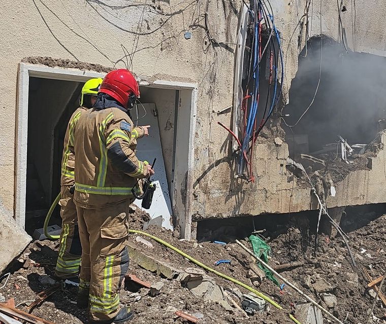 Un dron iraní impacta en un edificio en el norte de Israel sin causar heridos. Foto: EFE