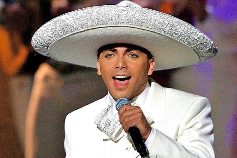 Cristian Castro nació el 8 de diciembre de 1974 en Ciudad de México.