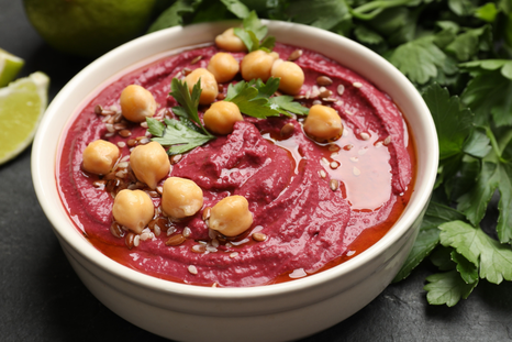 este es el dip del verano: hummus de remolacha delicioso y en pocos pasos este es el dip del verano: hummus de remolacha delicioso y en pocos pasos