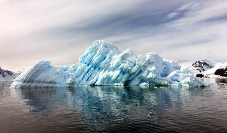El hielo de la Antártida, bajo el estudio de una expedición de China. Foto: Dpa El hielo de la Antártida, bajo el estudio de una expedición de China. Foto: Dpa