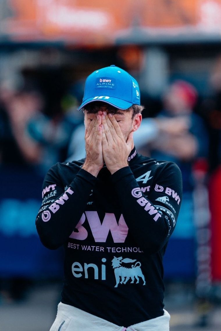 Gasly cruzó la meta en el tercer lugar, pero dos penalizaciones lo relegaron en la clasificación definitiva.