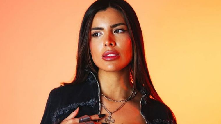 Una joven cantante uso los CUIT de políticos. Foto: Instagram: @valentinaolguin_