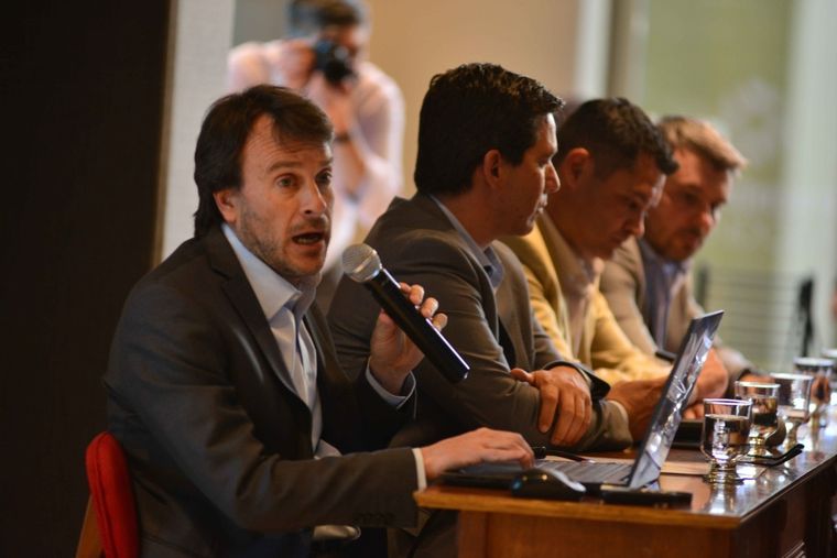 Lisandro Nieri, ministro de Hacienda, desmintió el rumor.