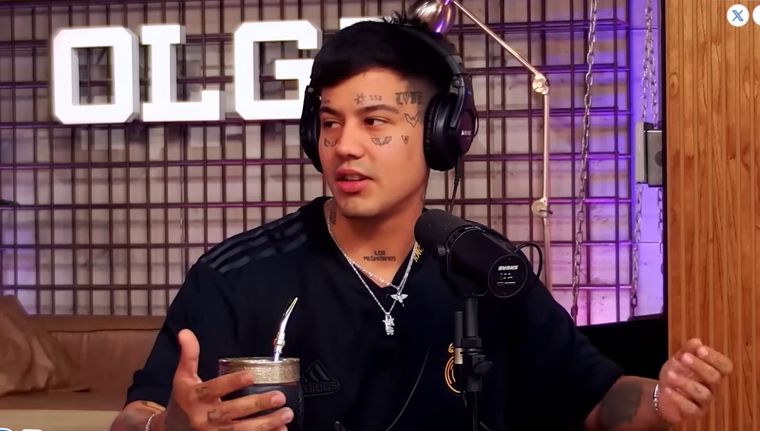 El artista ayudará a la localidad. Foto: Captura de pantalla/ Youtube: OLGA