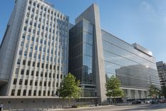 El último informe “International Debt Report” del Banco Mundial pone el foco en el incremento de la deuda externa de los países en desarrollo en relación a la toma de nueva deuda para el período 2022 y 2024.