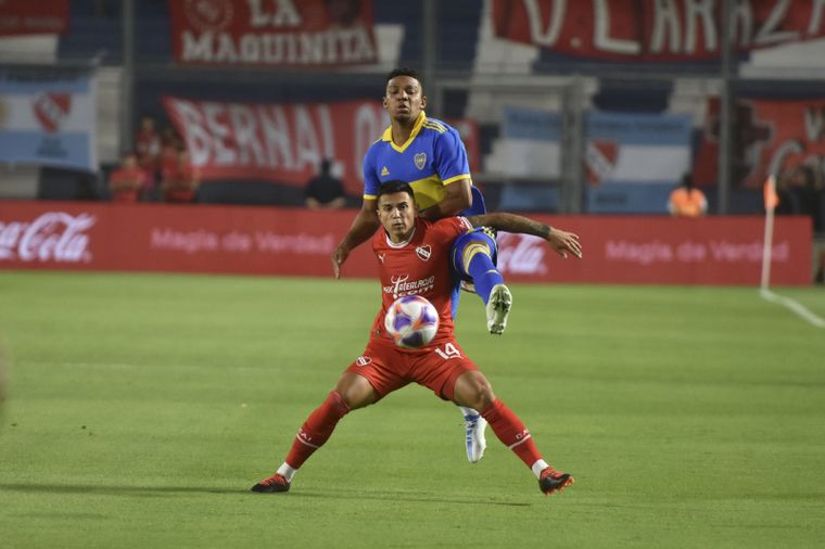 Boca e Independiente se miden en la Bombonera. Foto: Télam