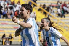 La Selección argentina femenina se impuso 2-0 ante Ecuador y clasificó a las semifinales como líder del Grupo A. La Selección argentina femenina se impuso 2-0 ante Ecuador y clasificó a las semifinales como líder del Grupo A.