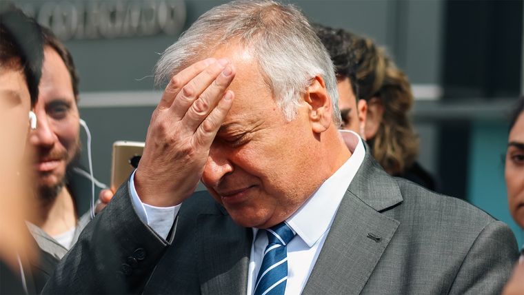 Alejandro Gullé, el jefe de los fiscales, dio una conferencia de prensa tras el ataque a Claudia Ríos Foto: Santiago Tagua / MDZ