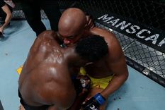 duro nocaut y adios: la triste despedida de una leyenda de la ufc