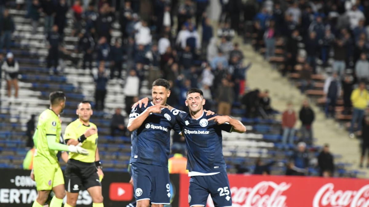 El impresionante equipo en el que figura Álex Arce tras su triplete ante La Guaira
