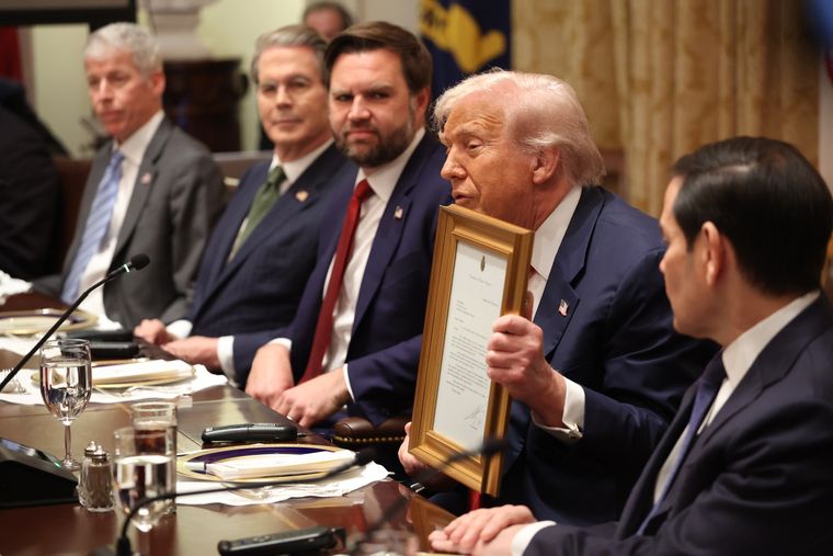 Donald Trump recibió una carta escritas por las familias Cunio y Horn, dos de los rehenes liberados por Hamás.