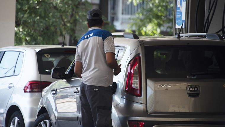 Aumentos de tarifas y nafta: el Gobierno posterga subas de luz, gas e impuestos a combustibles Foto: Juan Mateo Aberastain Zubimendi