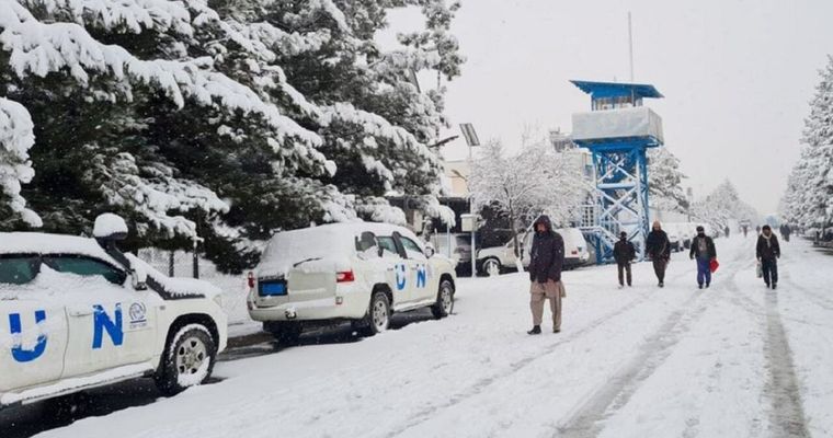 Fuertes nevadas cubren una oficina de la ONU en Kabul, Afganistán Foto: Foto OCHA