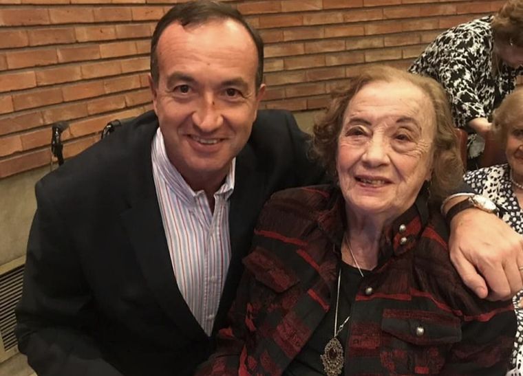 Gabriel Fidel junto a su madre, Elba Muller. Foto: Instagram @fidel.gabriel