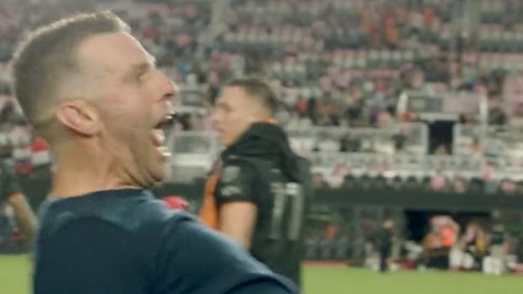 Ben Olsen festejó con todo la consagración. Foto: Captura