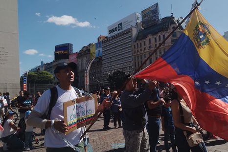 jamas pense que esto se iba a dar: las palabras de los venezolanos en el obelisco tras la captura de maduro jamas pense que esto se iba a dar: las palabras de los venezolanos en el obelisco tras la captura de maduro