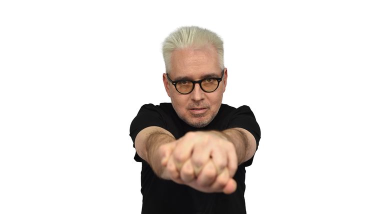 El periodista, es jefe de la sección El periodista, es jefe de la sección