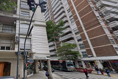 El hecho ocurrió en un edificio ubicado en la Avenida General Las Heras al 2100, entre Uriburu y Azcuénaga. El hecho ocurrió en un edificio ubicado en la Avenida General Las Heras al 2100, entre Uriburu y Azcuénaga.