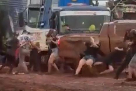 El accidente casi termina en tragedia en un show automovilístico en Misiones. El accidente casi termina en tragedia en un show automovilístico en Misiones.