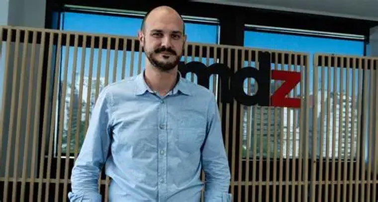 Diputado Nacional Santiago Santurio, presenta su primer libro.