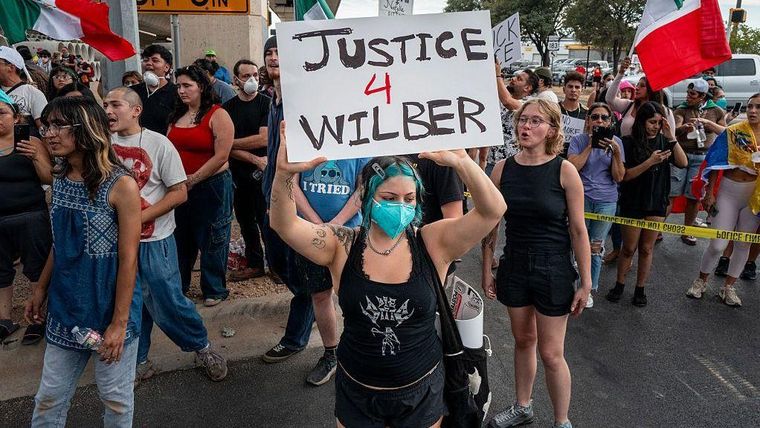 Manifestantes piden justicia por Wilber Rafael Garcés Pérez.
