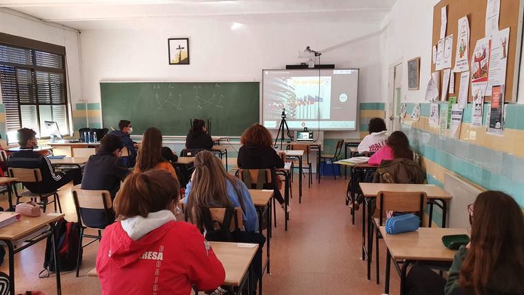 La debilidad más visible y corrosiva dentro de no pocas instituciones parroquiales es el nepotismo. La debilidad más visible y corrosiva dentro de no pocas instituciones parroquiales es el nepotismo.