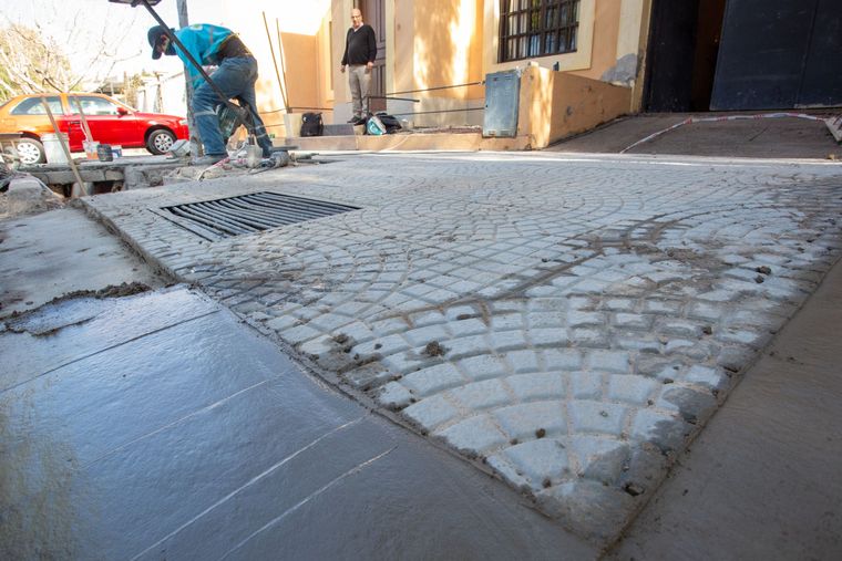 Con este programa, la Ciudad de Mendoza ofrece una alternativa concreta para que los frentistas mantengan sus veredas al día.