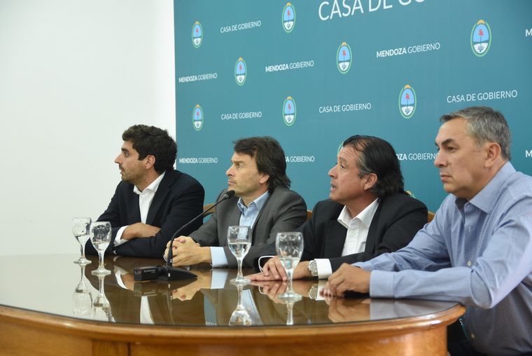 Los funcionarios cobrarán en marzo $50.000.