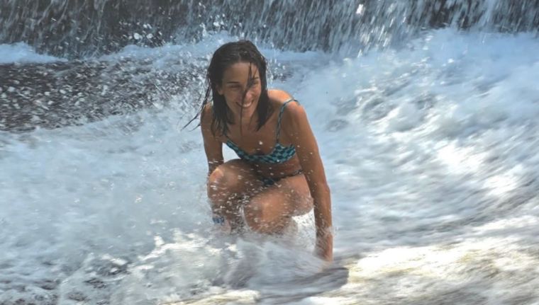 Disfrutando a pleno. Foto: Instagram: @juanavialeoficial.