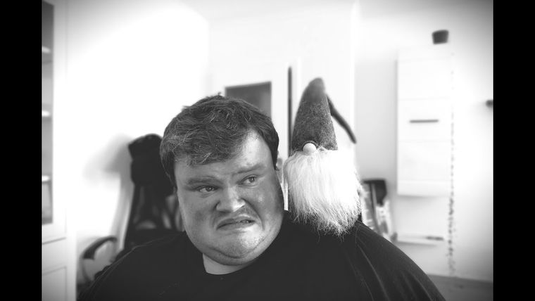 Fabian Rashagai, el rey de la red social más popular del mundo. Fabian Rashagai, el rey de la red social más popular del mundo.