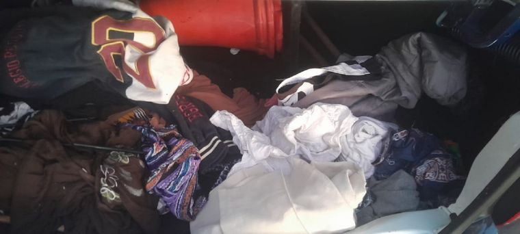 Tres delincuentes fueron sorprendidos cuando intentaban robar en un local de ropa en el centro Foto: Ministerio de Seguridad de Mendoza