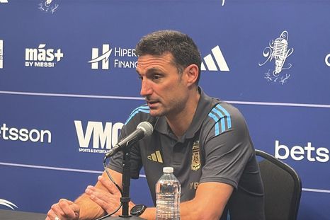 El entrenador argentino explicó la decisión de dejar afuera a Messi, analizó el triunfo ante Venezuela y adelantó que habrá rotación frente a Puerto Rico. El entrenador argentino explicó la decisión de dejar afuera a Messi, analizó el triunfo ante Venezuela y adelantó que habrá rotación frente a Puerto Rico.