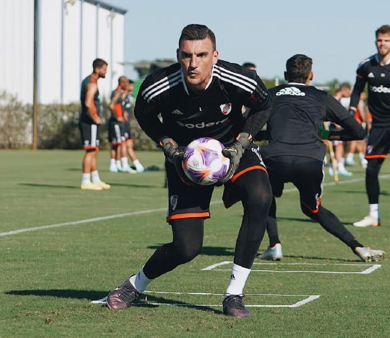 Franco Armani ya recibió el alta. Franco Armani ya recibió el alta.