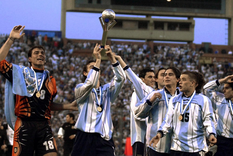 La Selección argentina Sub 20 en 2001: fútbol de alto vuelo y cuarta estrella La Selección argentina Sub 20 en 2001: fútbol de alto vuelo y cuarta estrella