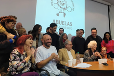 El Tano Santucho celebró la aparición de su hermano en una conferencia de prensa junto a Abuelas. Foto: Twiter @abuelasdifusion