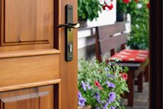 El vinagre es un aliado para limpiezas profundas del hogar. Foto: Shutterstock