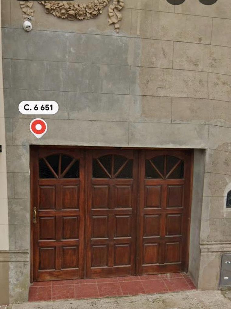 Garaje del domicilio particular de la madre del presidente del bloque de concejales peronistas de Zarate, donde va a funcionar desde este lunes el Registro Provincial de las Personas Garaje del domicilio particular de la madre del presidente del bloque de concejales peronistas de Zarate, donde va a funcionar desde este lunes el Registro Provincial de las Personas