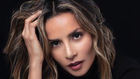 Carmen Villalobos tiene 38 años y es dueña de una gran belleza.