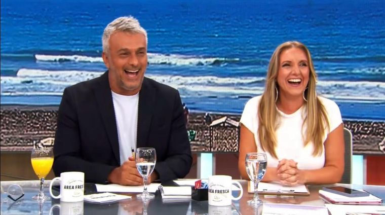 Mario Massaccesi y Paula Bernini conducen "Tempraneros" por TN. Mario Massaccesi y Paula Bernini conducen "Tempraneros" por TN.