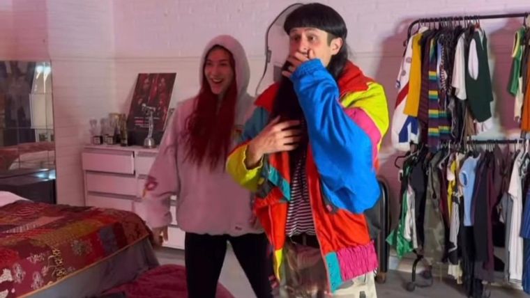 La cantante le había regalado una campera al artista estadounidense. La cantante le había regalado una campera al artista estadounidense.