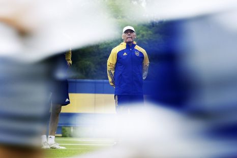 Miguel Russo volverá a vestirse con la indumentaria de Boca Junios para dirigir el primer entrenamiento. Foto: Prensa Boca Juniors Miguel Russo volverá a vestirse con la indumentaria de Boca Junios para dirigir el primer entrenamiento. Foto: Prensa Boca Juniors