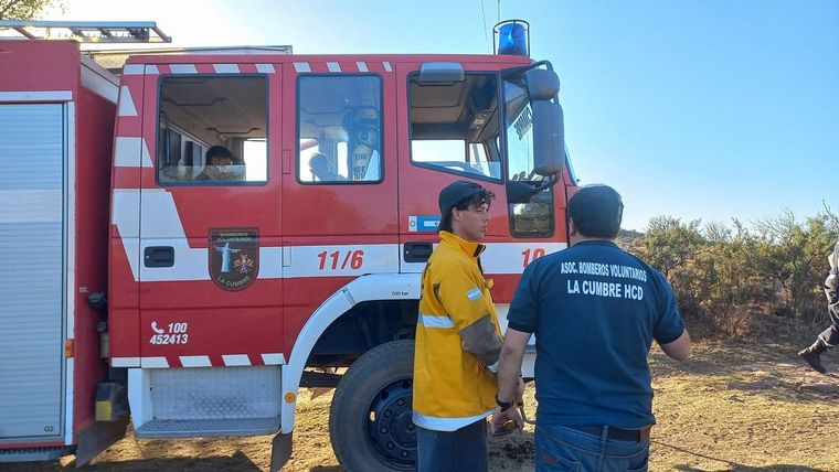 A fines de septiembre, Santi Maratea lanzó una colecta para destinar al cuartel de bomberos de La Cumbre tras los incendios que afectaron la provincia de Córdoba. Foto: Facebook Bomberos Voluntarios de La Cumbre