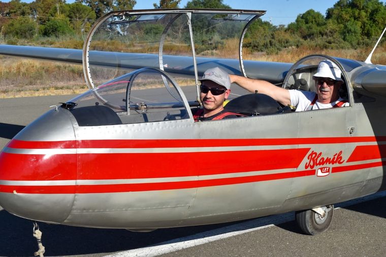Se puede empezar a estudiar para piloto desde los 17 años. Foto: Maru Mena/MDZ