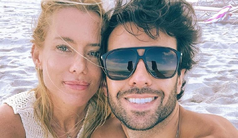 Nicole junto a su marido Manu Urcera.