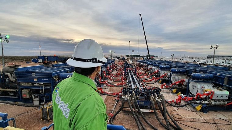 El trabajador de la empresa petrolera denunció el abuso que recibió por parte de sus compañeros