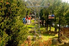 La aerosilla del Cerro Centinella es uno de los mayores atractivos turísticos de este destino. Foto: welcomeargentina
