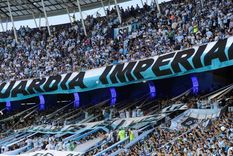 Hinchada de Racing. Foto: Télam Hinchada de Racing. Foto: Télam