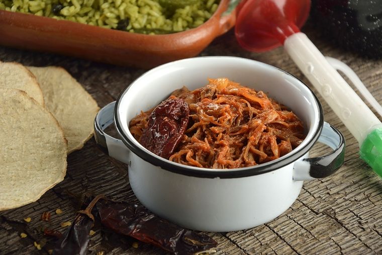 Tinga de res Una receta simple y deliciosa para sorprender a tu familia. Foto: Kiwilimón
