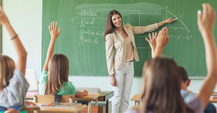 La educación del carácter demanda ser intencional en las acciones cotidianas, reconociendo que “no podemos simplemente enseñar hechos.