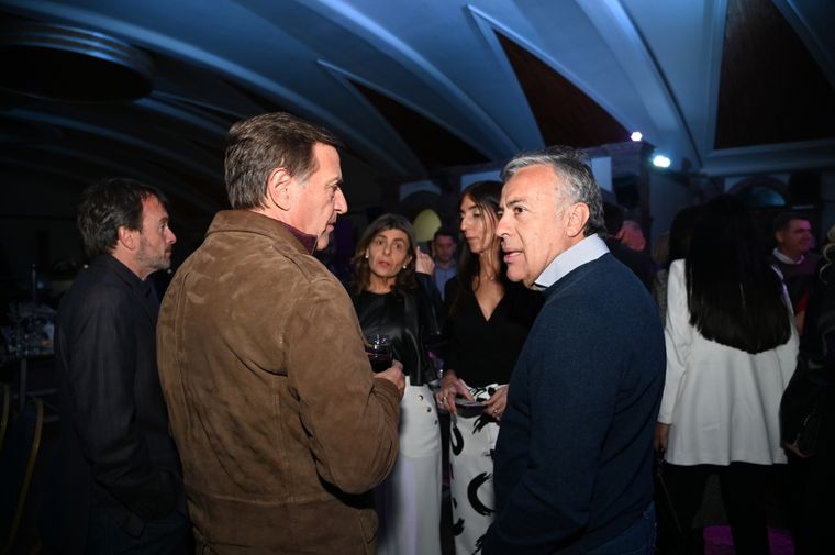 Cornejo y Suarez compartieron un evento en Maipú durante la noche del viernes. Foto: Cambia Mendoza